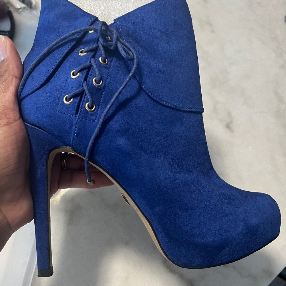 Thalia Sodi 4” Cobalt Suede Booties Size 10